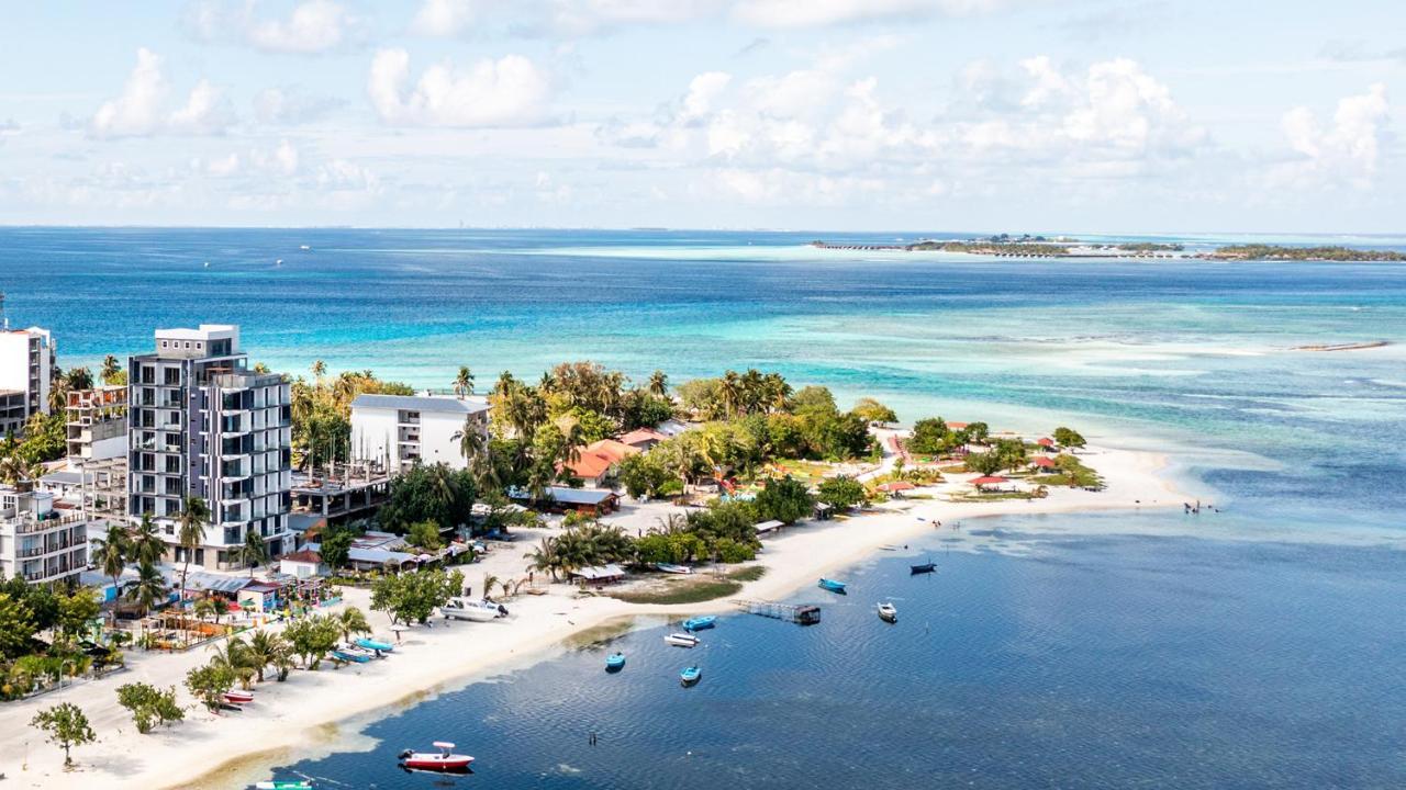 Triton Prestige Seaview And Spa Maafushi Exterior foto