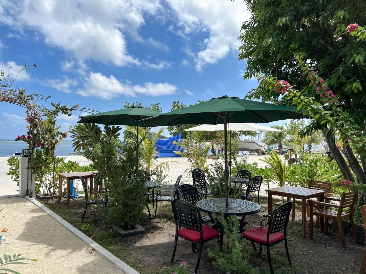 Triton Prestige Seaview And Spa Maafushi Exterior foto