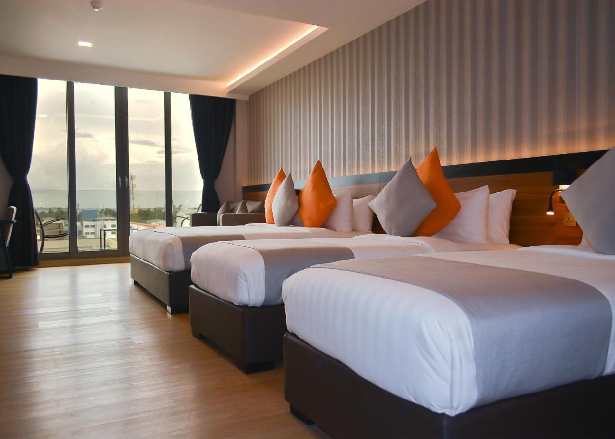 Triton Prestige Seaview And Spa Maafushi Exterior foto